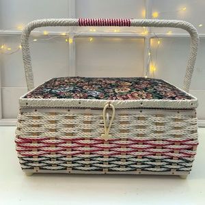 Adorable Vintage Sewing Box